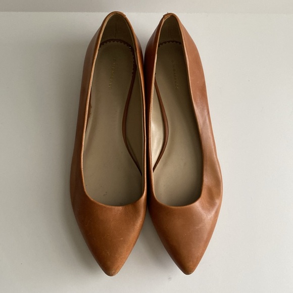 G.H. Bass & Co. Cognac Slip-On Flats Leather Upper Size 9.5 - Picture 2 of 11